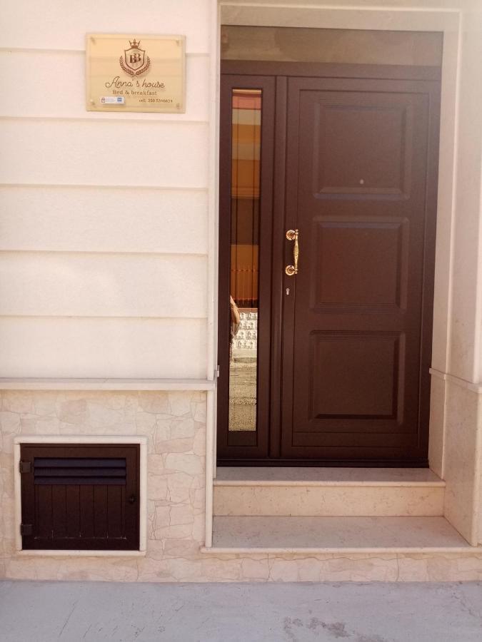 Anna'S House Bed and Breakfast Taranto Exteriör bild